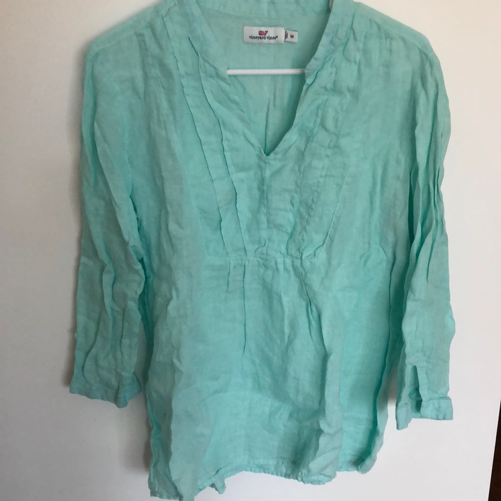 Vineyard Vines top